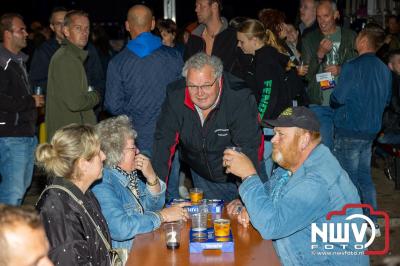 Zaterdagavond in de polder van Oosterwolde was het één en al gezelligheid bij het BigPop Festival, editie 2024. - © NWVFoto.nl