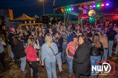 Zaterdagavond in de polder van Oosterwolde was het één en al gezelligheid bij het BigPop Festival, editie 2024. - © NWVFoto.nl