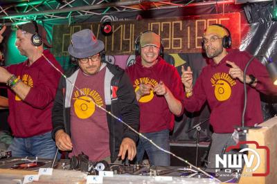 Zaterdagavond in de polder van Oosterwolde was het één en al gezelligheid bij het BigPop Festival, editie 2024. - © NWVFoto.nl