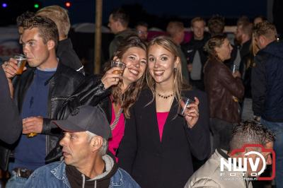 Zaterdagavond in de polder van Oosterwolde was het één en al gezelligheid bij het BigPop Festival, editie 2024. - © NWVFoto.nl