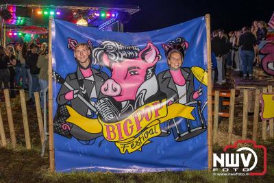 Zaterdagavond in de polder van Oosterwolde was het één en al gezelligheid bij het BigPop Festival, editie 2024. - © NWVFoto.nl