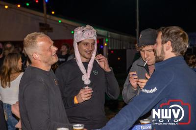 Zaterdagavond in de polder van Oosterwolde was het één en al gezelligheid bij het BigPop Festival, editie 2024. - © NWVFoto.nl