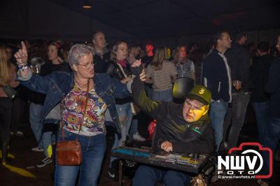 Zaterdagavond in de polder van Oosterwolde was het één en al gezelligheid bij het BigPop Festival, editie 2024. - © NWVFoto.nl