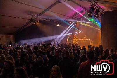 Zaterdagavond in de polder van Oosterwolde was het één en al gezelligheid bij het BigPop Festival, editie 2024. - © NWVFoto.nl