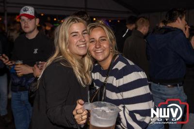 Zaterdagavond in de polder van Oosterwolde was het één en al gezelligheid bij het BigPop Festival, editie 2024. - © NWVFoto.nl