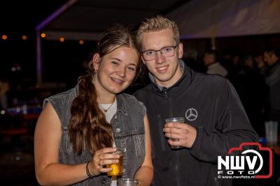 Zaterdagavond in de polder van Oosterwolde was het één en al gezelligheid bij het BigPop Festival, editie 2024. - © NWVFoto.nl