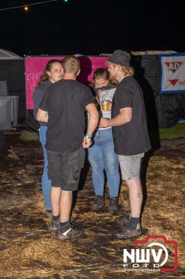 Zaterdagavond in de polder van Oosterwolde was het één en al gezelligheid bij het BigPop Festival, editie 2024. - © NWVFoto.nl