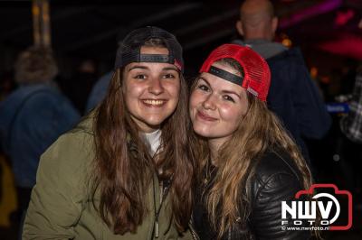 Zaterdagavond in de polder van Oosterwolde was het één en al gezelligheid bij het BigPop Festival, editie 2024. - © NWVFoto.nl