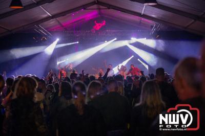 Zaterdagavond in de polder van Oosterwolde was het één en al gezelligheid bij het BigPop Festival, editie 2024. - © NWVFoto.nl