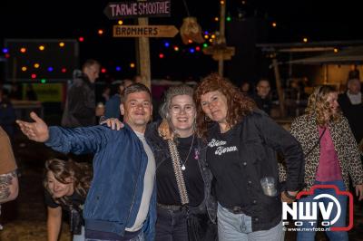 Zaterdagavond in de polder van Oosterwolde was het één en al gezelligheid bij het BigPop Festival, editie 2024. - © NWVFoto.nl