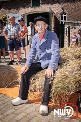 Oogstfeest en Fokveedag in Oldebroek: Een Nostalgische Boerendag voor Jong en Oud - © NWVFoto.nl