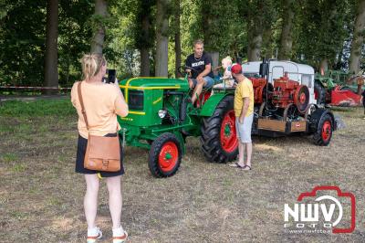 Tractoren oude ambachten ingrediënten voor de Oogstdag Wittensteinse Alle Kamperveen. - © NWVFoto.nl