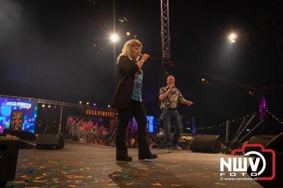 Uitverkocht Mega Piraten Festijn weer groot succes in Oldebroek.  - © NWVFoto.nl