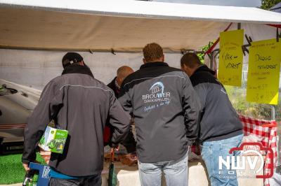 Zon, regen en hagel wisselden elkaar af tijdens de Schapenmarkt in Oldebroek, maar over het aantal bezoekers viel niets te klagen. - © NWVFoto.nl