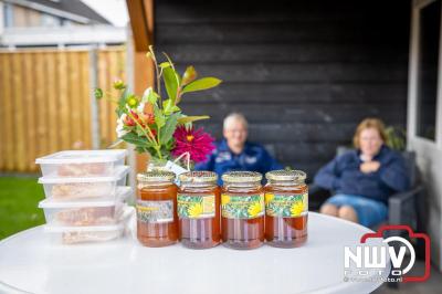 Zon, regen en hagel wisselden elkaar af tijdens de Schapenmarkt in Oldebroek, maar over het aantal bezoekers viel niets te klagen. - © NWVFoto.nl