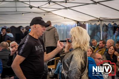 Zon, regen en hagel wisselden elkaar af tijdens de Schapenmarkt in Oldebroek, maar over het aantal bezoekers viel niets te klagen. - © NWVFoto.nl