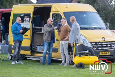 Deelnemers genieten van de eerste Landgoed Morren Run in Oosterwolde. - © NWVFoto.nl