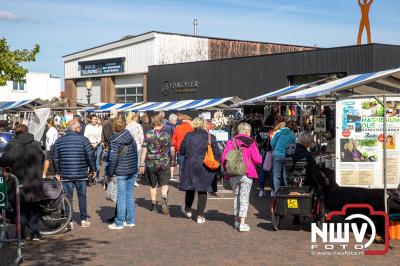 Open monumentendag en Bottermarkt Elburg trekt weer veel bezoekers naar vestingstad Elburg. - © NWVFoto.nl