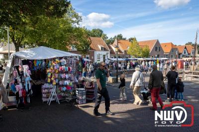 Open monumentendag en Bottermarkt Elburg trekt weer veel bezoekers naar vestingstad Elburg. - © NWVFoto.nl