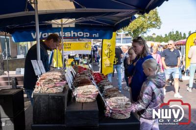 Open monumentendag en Bottermarkt Elburg trekt weer veel bezoekers naar vestingstad Elburg. - © NWVFoto.nl