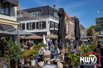 Open monumentendag en Bottermarkt Elburg trekt weer veel bezoekers naar vestingstad Elburg. - © NWVFoto.nl