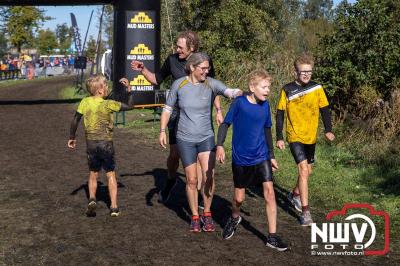 Water, modder, heel veel modder en hindernissen: dat is wat de deelnemers van Mud Master willen ervaren! - © NWVFoto.nl