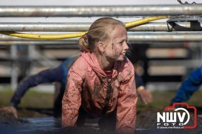 Water, modder, heel veel modder en hindernissen: dat is wat de deelnemers van Mud Master willen ervaren! - © NWVFoto.nl