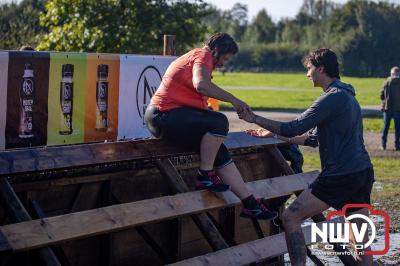 Water, modder, heel veel modder en hindernissen: dat is wat de deelnemers van Mud Master willen ervaren! - © NWVFoto.nl