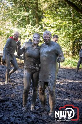 Water, modder, heel veel modder en hindernissen: dat is wat de deelnemers van Mud Master willen ervaren! - © NWVFoto.nl