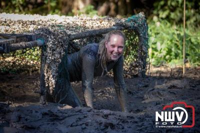 Water, modder, heel veel modder en hindernissen: dat is wat de deelnemers van Mud Master willen ervaren! - © NWVFoto.nl