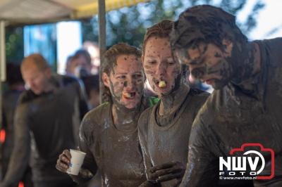 Water, modder, heel veel modder en hindernissen: dat is wat de deelnemers van Mud Master willen ervaren! - © NWVFoto.nl