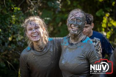 Water, modder, heel veel modder en hindernissen: dat is wat de deelnemers van Mud Master willen ervaren! - © NWVFoto.nl