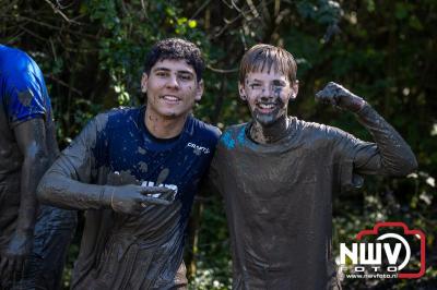 Water, modder, heel veel modder en hindernissen: dat is wat de deelnemers van Mud Master willen ervaren! - © NWVFoto.nl