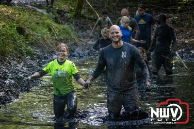 Water, modder, heel veel modder en hindernissen: dat is wat de deelnemers van Mud Master willen ervaren! - © NWVFoto.nl