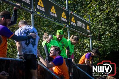 Water, modder, heel veel modder en hindernissen: dat is wat de deelnemers van Mud Master willen ervaren! - © NWVFoto.nl