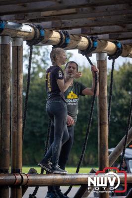 Water, modder, heel veel modder en hindernissen: dat is wat de deelnemers van Mud Master willen ervaren! - © NWVFoto.nl