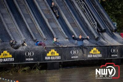 Water, modder, heel veel modder en hindernissen: dat is wat de deelnemers van Mud Master willen ervaren! - © NWVFoto.nl