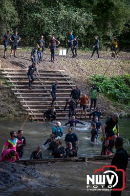 Water, modder, heel veel modder en hindernissen: dat is wat de deelnemers van Mud Master willen ervaren! - © NWVFoto.nl