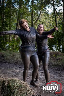 Water, modder, heel veel modder en hindernissen: dat is wat de deelnemers van Mud Master willen ervaren! - © NWVFoto.nl