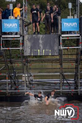 Water, modder, heel veel modder en hindernissen: dat is wat de deelnemers van Mud Master willen ervaren! - © NWVFoto.nl