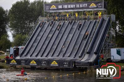 Water, modder, heel veel modder en hindernissen: dat is wat de deelnemers van Mud Master willen ervaren! - © NWVFoto.nl