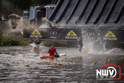 Water, modder, heel veel modder en hindernissen: dat is wat de deelnemers van Mud Master willen ervaren! - © NWVFoto.nl