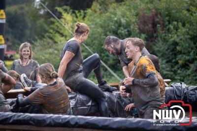 Water, modder, heel veel modder en hindernissen: dat is wat de deelnemers van Mud Master willen ervaren! - © NWVFoto.nl