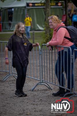 Water, modder, heel veel modder en hindernissen: dat is wat de deelnemers van Mud Master willen ervaren! - © NWVFoto.nl