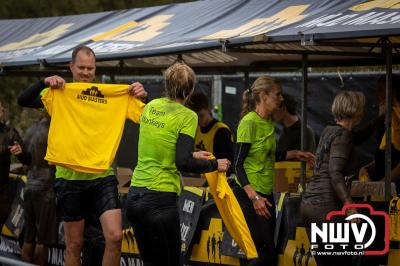 Water, modder, heel veel modder en hindernissen: dat is wat de deelnemers van Mud Master willen ervaren! - © NWVFoto.nl