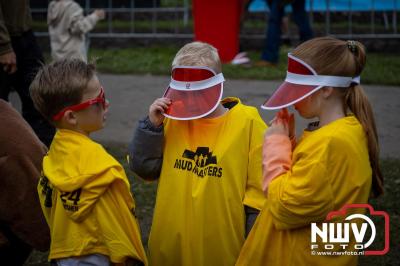 Water, modder, heel veel modder en hindernissen: dat is wat de deelnemers van Mud Master willen ervaren! - © NWVFoto.nl