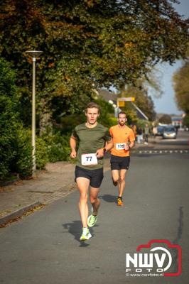 De koude zaterdagmorgen weerhield de meer dan 250 deelnemers niet om te starten bij de Run Oldebroek, georganiseerd door GlobalRize. - © NWVFoto.nl