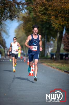 De koude zaterdagmorgen weerhield de meer dan 250 deelnemers niet om te starten bij de Run Oldebroek, georganiseerd door GlobalRize. - © NWVFoto.nl