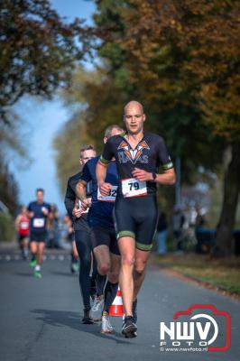 De koude zaterdagmorgen weerhield de meer dan 250 deelnemers niet om te starten bij de Run Oldebroek, georganiseerd door GlobalRize. - © NWVFoto.nl