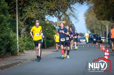 De koude zaterdagmorgen weerhield de meer dan 250 deelnemers niet om te starten bij de Run Oldebroek, georganiseerd door GlobalRize. - © NWVFoto.nl